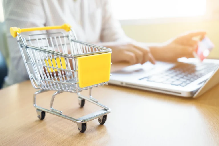 Integração de ERP e marketplace: o que é e como melhora sua operação